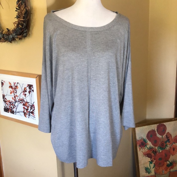 CYRUS Size 2X Scoopneck Ribbed Trim Tunic length Soft Gray Classic $88 NEW - Picture 1 of 16